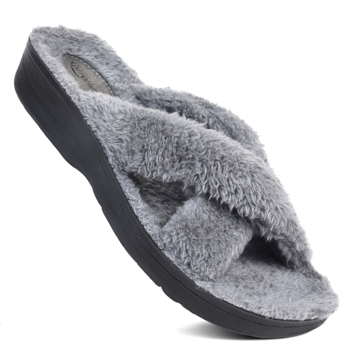 Cozy Women's Slip-On Slippers For Home Use Warm Furry Flat Shoes