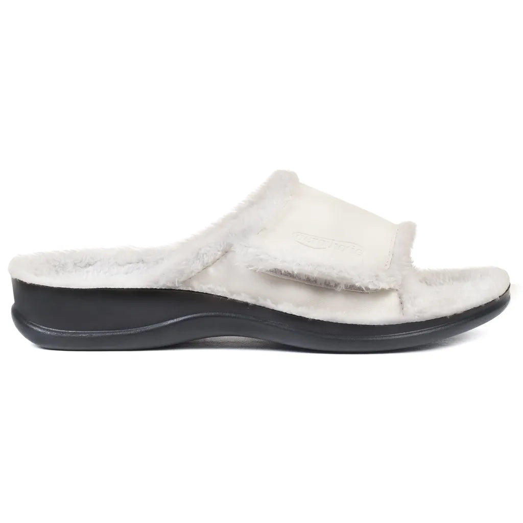 Hadley Cozy Faux Fur Slipper