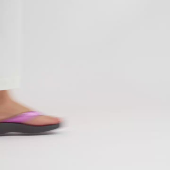 Load video: Crystal Mist Comfortable Flip Flops