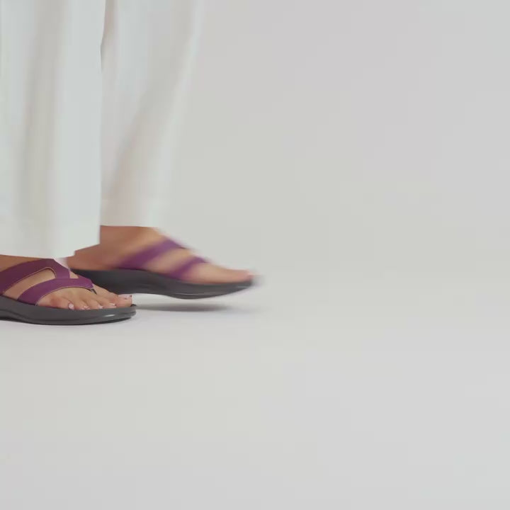 Load video: Raido Strappy Women’s Sandals